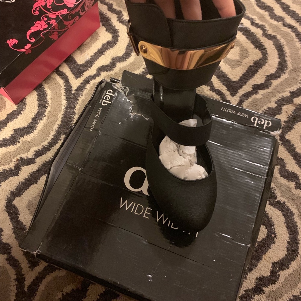 Heels - Picture 2 of 5